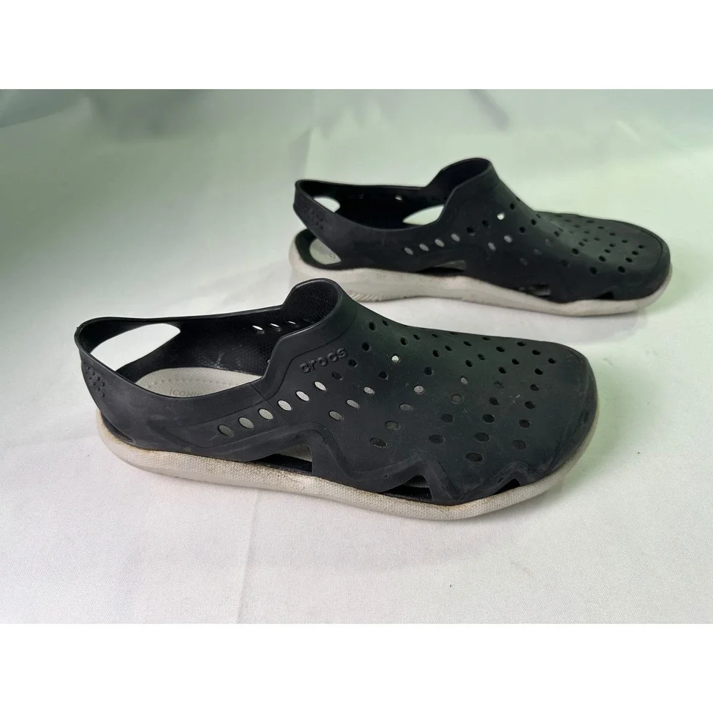 Crocs Swiftwater Wave Men's Size 9 Black White Slip On Water Sandals Beach Shoes